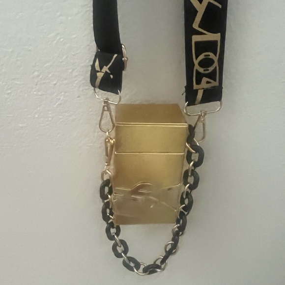 YSL crossbody bag 🔥🔥🔥 - Picture 3 of 8